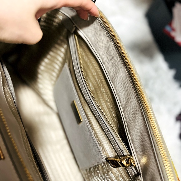 Large Prada Galleria Saffiano leather bag - Picture 11 of 14